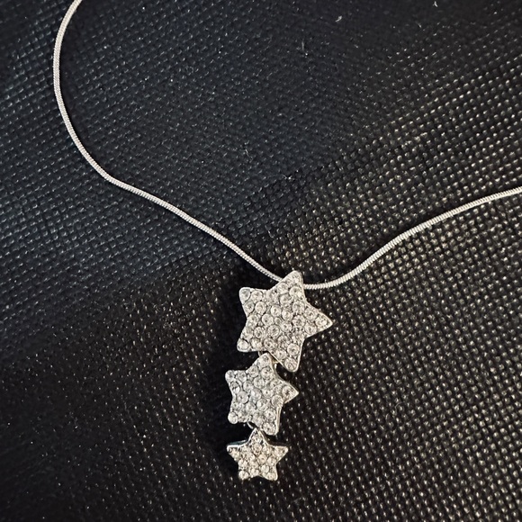 Sparkly Superstar Silver Toned Necklace W/ 3 Pav’e Clear Stone Graduated Stars - Picture 2 of 8